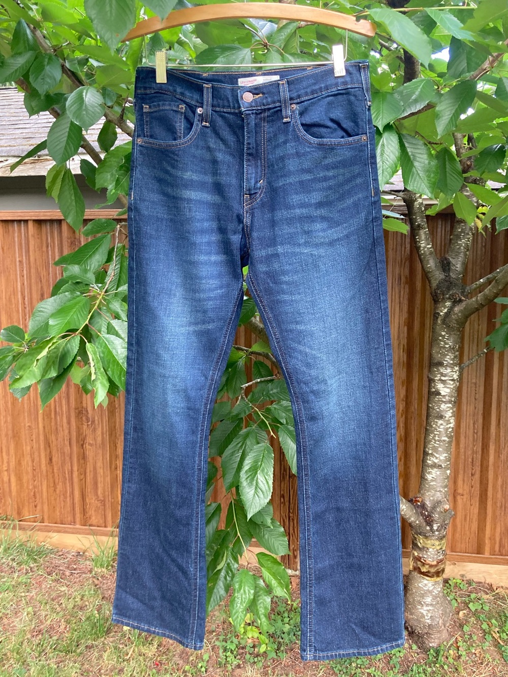 Signature by Levi Strauss Men's Bootcut Jeans in Dark Blue Wash